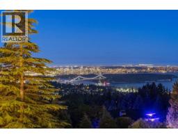 1445 Sandhurst Place, West Vancouver, BC V7S2P4 Photo 5