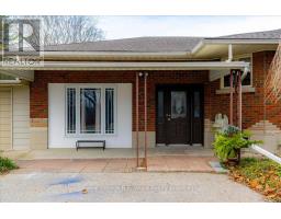 Primary Bedroom - 1925 1st Concession Road, Norfolk, ON N4B2W4 Photo 4