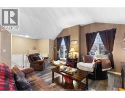 Family room/Fireplace - 35 Vermont, Amherstburg, ON N9V3X8 Photo 3