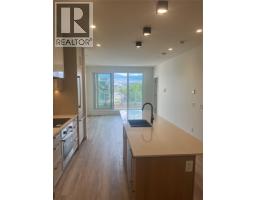 Living room - 3340 Lakeshore Road Unit 503, Kelowna, BC V1W0H6 Photo 4