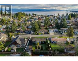 Family room - 461 Allwood Rd, Parksville, BC V9P1C2 Photo 2