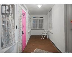 Bedroom - 1124 Victoria Avenue, Regina, SK S4P0N7 Photo 3