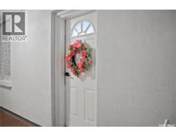 Bedroom - 1124 Victoria Avenue, Regina, SK S4P0N7 Photo 4