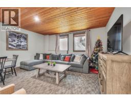 Den - 360 Strayhorse Road Unit C 13, Apex Mountain, BC V0X1K0 Photo 5