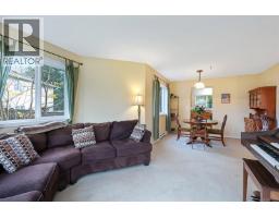 Kitchen - 2225 Heron Cres, Comox, BC V9M3Y2 Photo 3