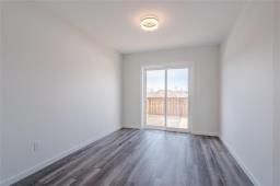 Living room - 327 Normandeau Avenue, Ste Anne, MB R5H1B6 Photo 5