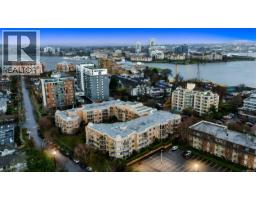 Ensuite - 306 405 Quebec St, Victoria, BC V8V4Z2 Photo 2