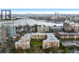 Primary Bedroom - 306 405 Quebec St, Victoria, BC V8V4Z2 Photo 3