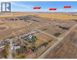 Living room - 275200 Township Road 233, Rural Rocky View County, AB T1X0H6 Photo 2