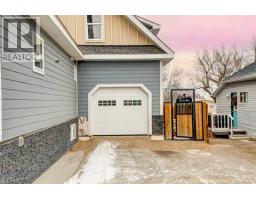 Dining room - 116 4 Avenue E, Bow Island, AB T0K0G0 Photo 4