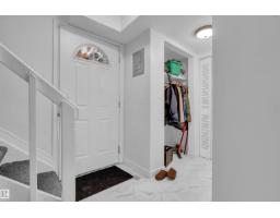 8 F Meadowlark Vg Nw, Edmonton, AB T5R5X3 Photo 5