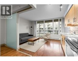 621 9009 Cornerstone Mews, Burnaby, BC V5A0B9 Photo 2