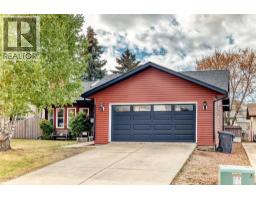 3pc Bathroom - 5223 56 Avenue, Eckville, AB T0M0X0 Photo 2
