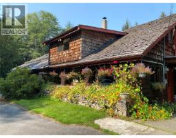 Loft - 801 Nimpkish Heights Rd, Hyde Creek, BC V0N2R0 Photo 2