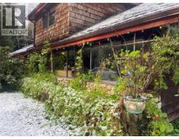 Office - 801 Nimpkish Heights Rd, Hyde Creek, BC V0N2R0 Photo 4