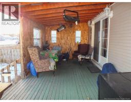 Bath (# pieces 1-6) - 113 St James Street, Woodstock, NB E7M2T3 Photo 4