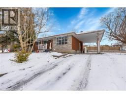 Living room - 168 Winston Boulevard, Cambridge, ON N3C1M2 Photo 2