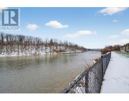 Foyer - 7 80 Willow Street, Brant, ON N3L2K6 Photo 3