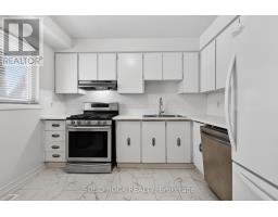 Living room - B 76 Seyton Drive, Ottawa, ON K2H8W4 Photo 5