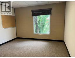 201 205 2 Street Ne, Slave Lake, AB T0G2A2 Photo 4