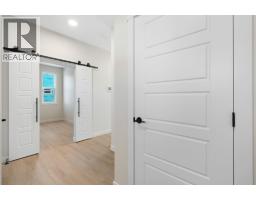 Kitchen - 338 Rivercrest Road, Cochrane, AB T4C0Y4 Photo 2