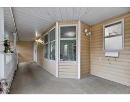 13747 63 A Avenue, Surrey, BC V3X1E6 Photo 3