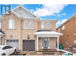 Kitchen - 12 Hollingsworth Circle, Brampton, ON L7A0J7 Photo 3