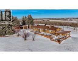 Kitchen - 16102 273 Avenue E, Rural Foothills County, AB T1S4M5 Photo 3