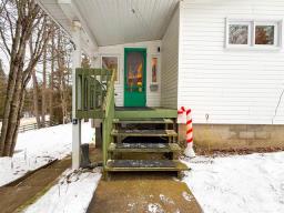 Kitchen - 1924 Ch Du Tour Du Lac, Lacdesplages, QC J0T1K0 Photo 3