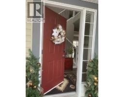 Living room - 2117 Reunion Boulevard Nw, Airdrie, AB T4B0J2 Photo 3