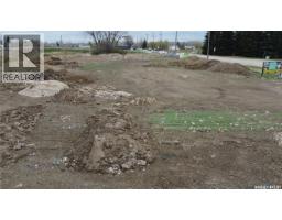 925 South Railway Street E, Swift Current, SK S9H3B4 Photo 4