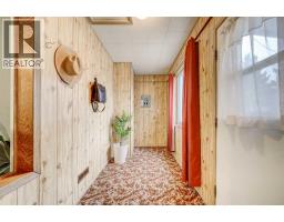 Bedroom - 433 17 Street, Fort Macleod, AB T0L0Z0 Photo 3