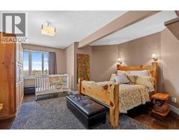 Kitchen - 154019 183 Avenue W, Rural Foothills County, AB T1S2S5 Photo 4