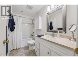 4pc Bathroom - 205 Highland Crescent Unit 21, Kitchener, ON N2M5L6 Photo 2