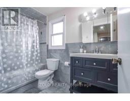 Dining room - 98 Kirby Crescent, Whitby, ON L1N6Z7 Photo 2