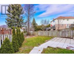 Bedroom 2 - 98 Kirby Crescent, Whitby, ON L1N6Z7 Photo 5