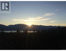 8401 Keith Wagner Way, Denman Island, BC V0R1T0 Photo 3