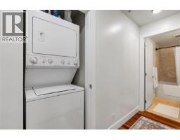 Bedroom - N 607 737 Humboldt St, Victoria, BC V8W1B1 Photo 3