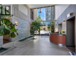 Kitchen - N 607 737 Humboldt St, Victoria, BC V8W1B1 Photo 5