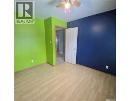 Bedroom - 8 Coupland Crescent, Meadow Lake, SK S9X1B1 Photo 5