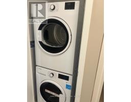 Kitchen - 5605 3900 Confederation Parkway, Mississauga, ON L5B0M3 Photo 4