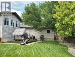 Bedroom - 11 Princeton Road W, Lethbridge, AB T1K5A1 Photo 3