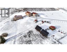 Kitchen - 16111 274 Avenue E, Rural Foothills County, AB T1S4M9 Photo 2