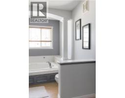 4pc Bathroom - 68 Pinnacle Boulevard, Grande Prairie, AB T8W2X4 Photo 5