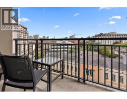 Living room - 1103 751 Fairfield Rd, Victoria, BC V8W4A4 Photo 5