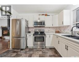 Bedroom - 600 Mullin Avenue E, Regina, SK S4N1C9 Photo 4