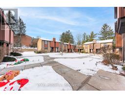 Bedroom - 66 539 Willow Road, Guelph, ON N1H7G3 Photo 5