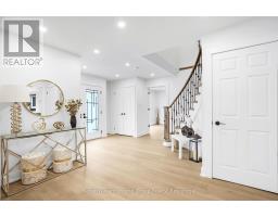 1105 Ewing Crescent, Mississauga, ON L5V1B9 Photo 3