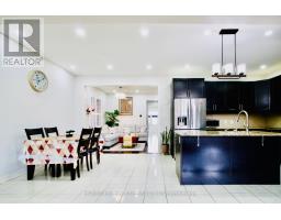 Living room - 19 Exhibition Crescent, Brampton, ON L7A4B9 Photo 4