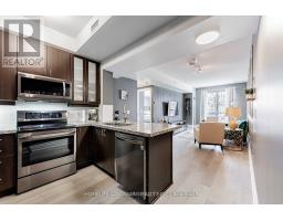 Primary Bedroom - 205 57 Upper Duke Crescent, Markham, ON L6G0B7 Photo 4